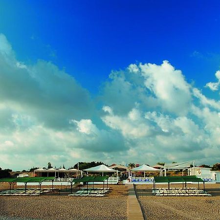 Aska Costa Holiday Club Side Luaran gambar